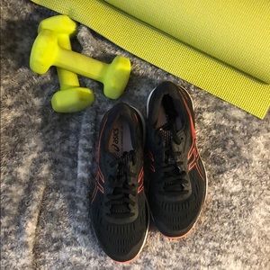 Asics gel cumulus running / walking shoe for women